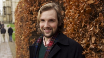 Andrew Pel's headshot