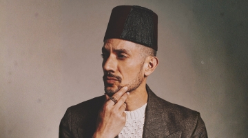 Omar Offendum's headshot