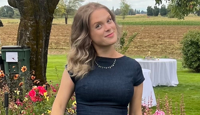 Elizabeth's Headshot