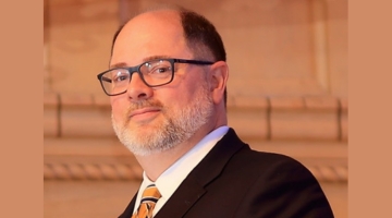 Erik C. Nisbet's headshot