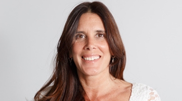 Laura Zommer's headshot