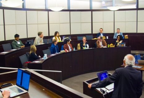 Journalists and subject matter experts gather for a workshop at Northwestern's Pritzker School of Law to learn about SMART’s capabilities and offer feedback on the tool.