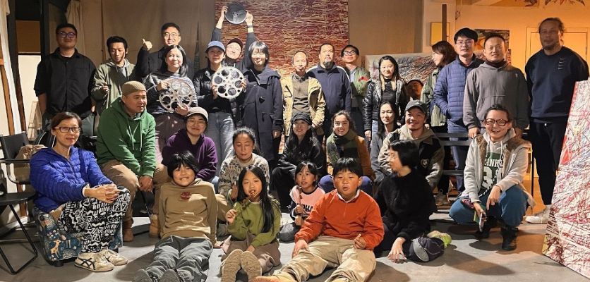 Participants in the Beijing workshop at the Songzhuang art village.