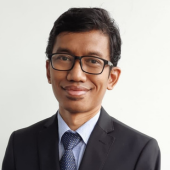 Sirojuddin Arif currently heads the Master’s Program in Political Science at the Indonesian International Islamic University in Jakarta. His extensive research spans critical areas such as education policy, food security, gender equality, representation, maternal mortality and the politics of religion.